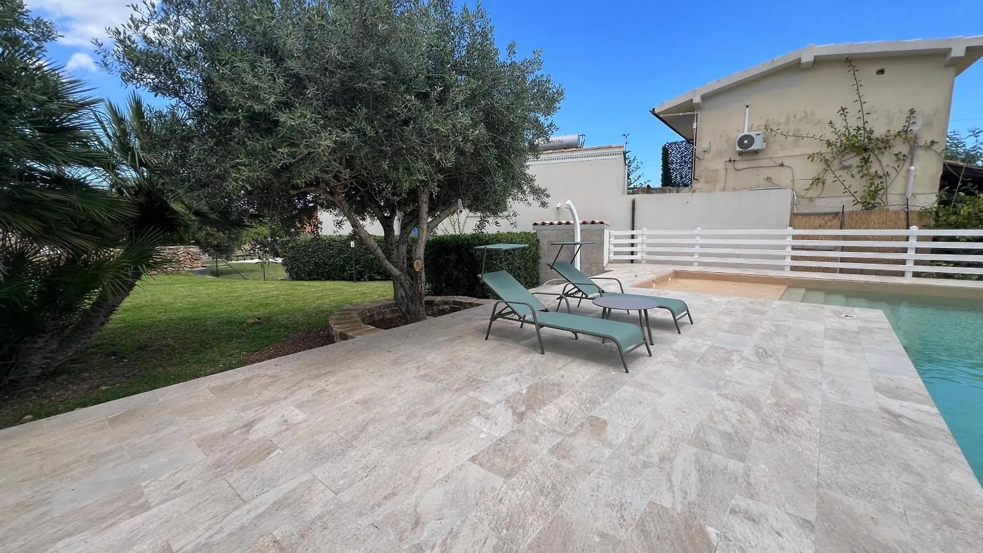 Holiday home Heloros Holiday Villas - Villa Garden Chic Lido di Noto