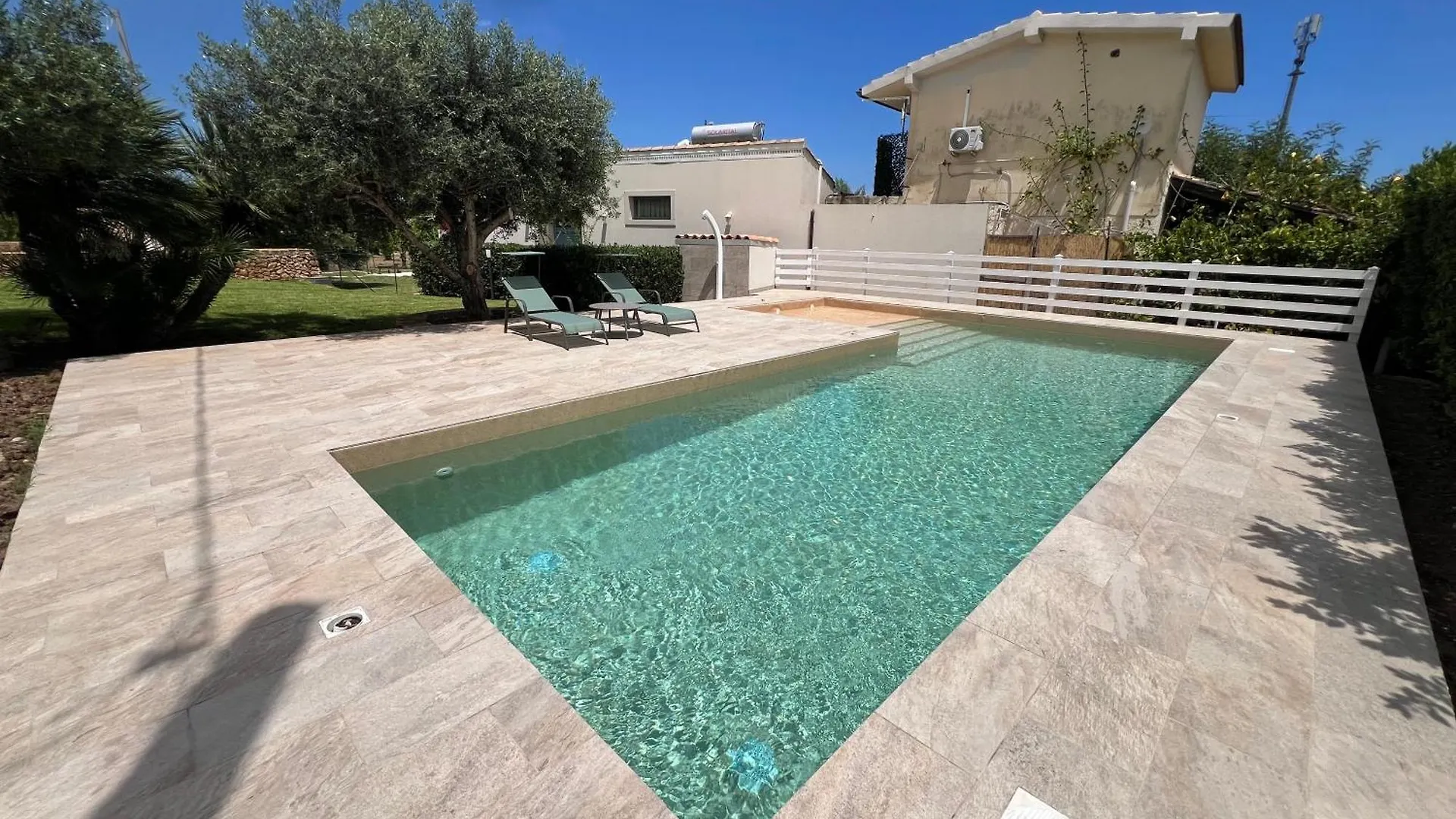Heloros Holiday Villas - Villa Garden Chic Lido di Noto 0*,
